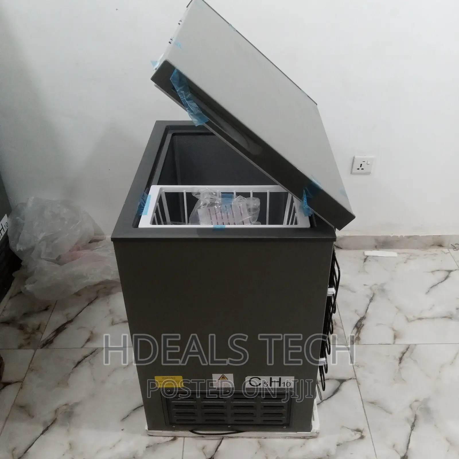 Best Seller Aeon Chest Freezer 150 Litres