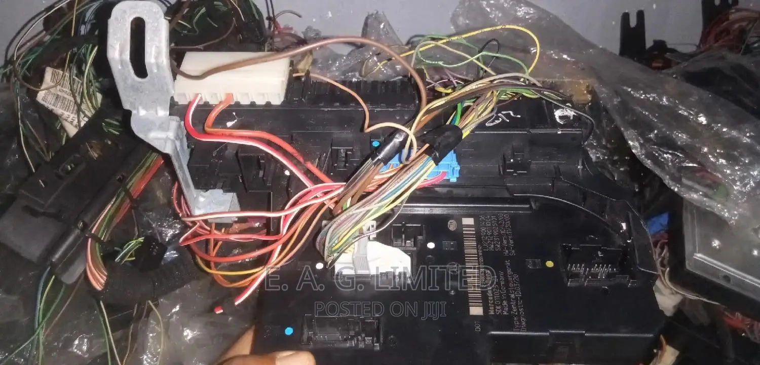 Mercedes Benz "Sam" – Signal Acquisition Module Ml Gl W164