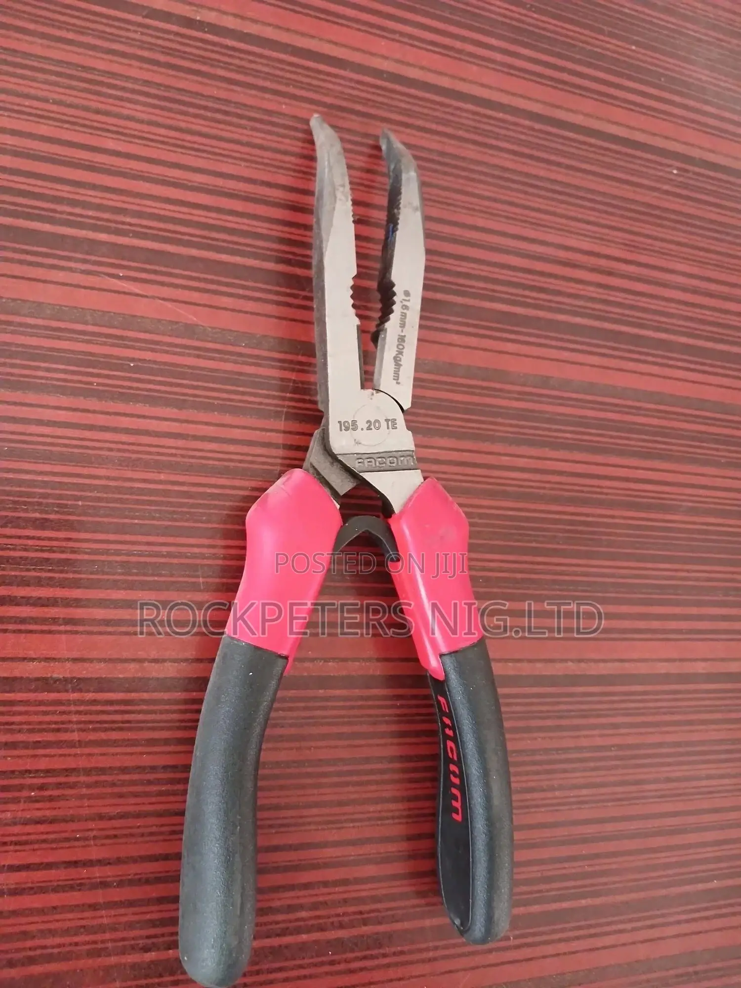 Facom Half-round Nose Pliers 195.20TE 200 Mm Long
