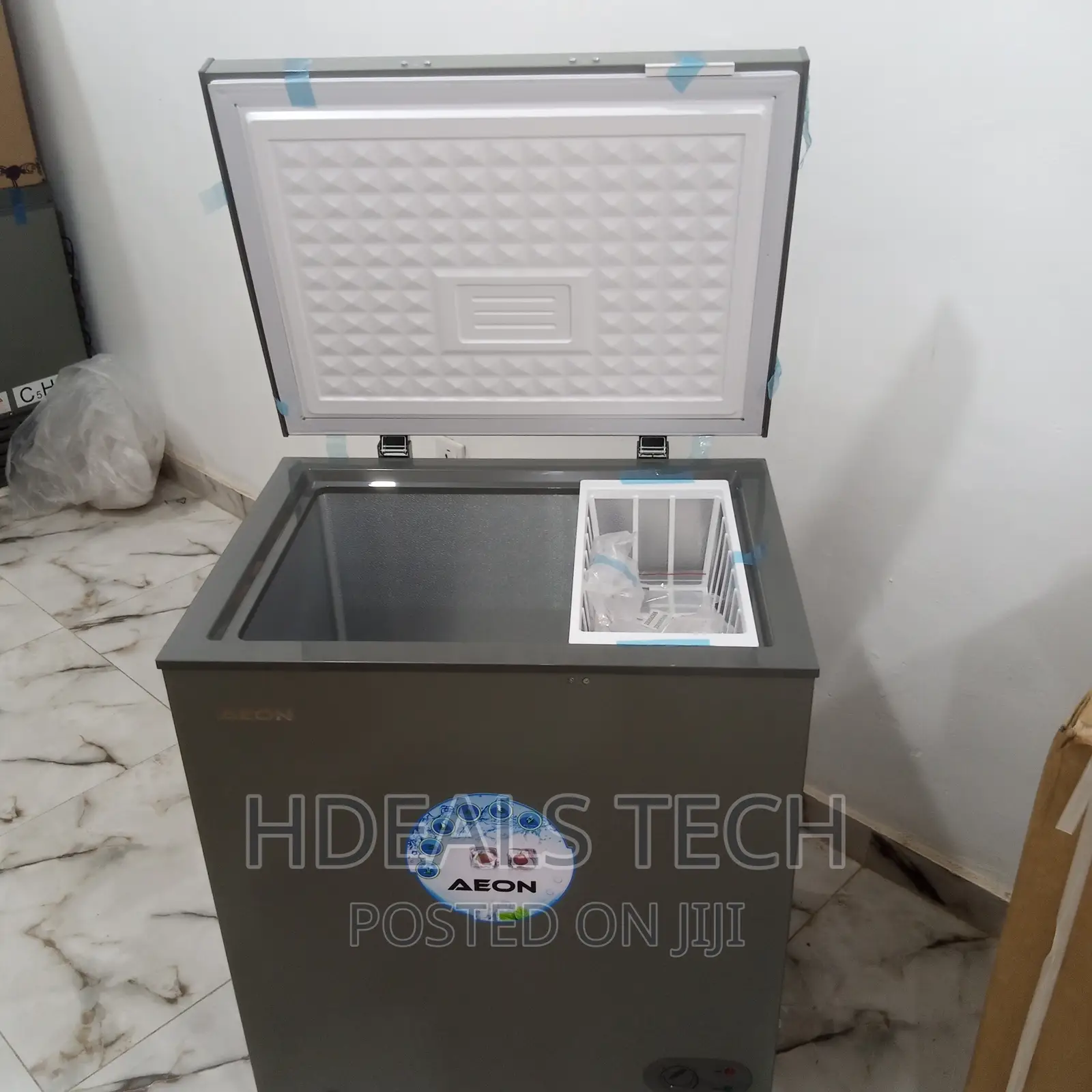 Grand Aeon Chest Freezer 150 Litres