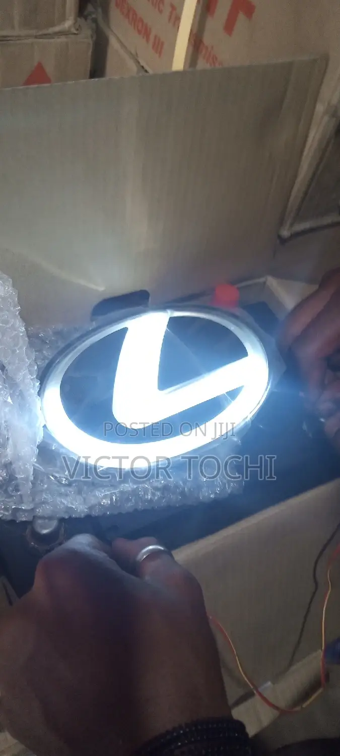 Lexus Upgrade Led Glass Front Logo