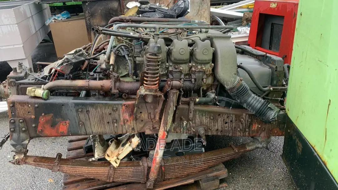 Mercedes Benz V6 Engine
