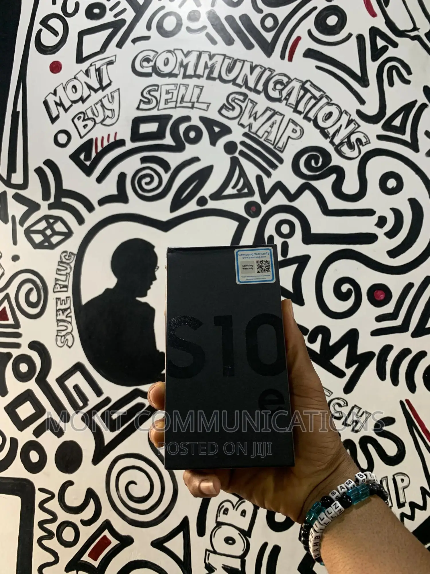 New Samsung Galaxy S10e 128 GB Black