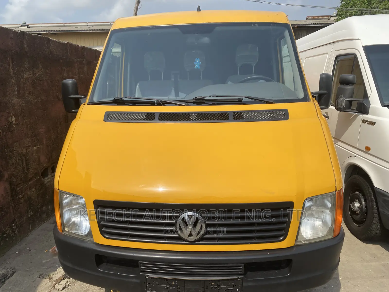 Volkswagen Transporter 2002 Yellow
