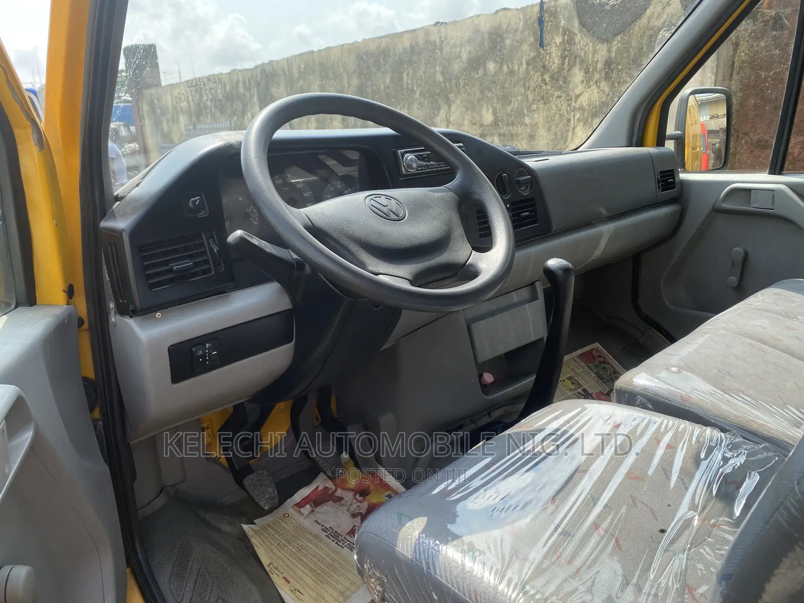 Volkswagen Transporter 2002 Yellow