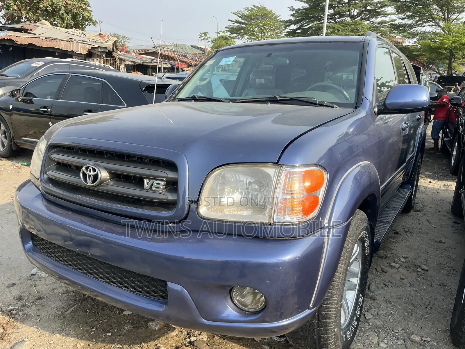 Toyota Sequoia 2004 Blue
