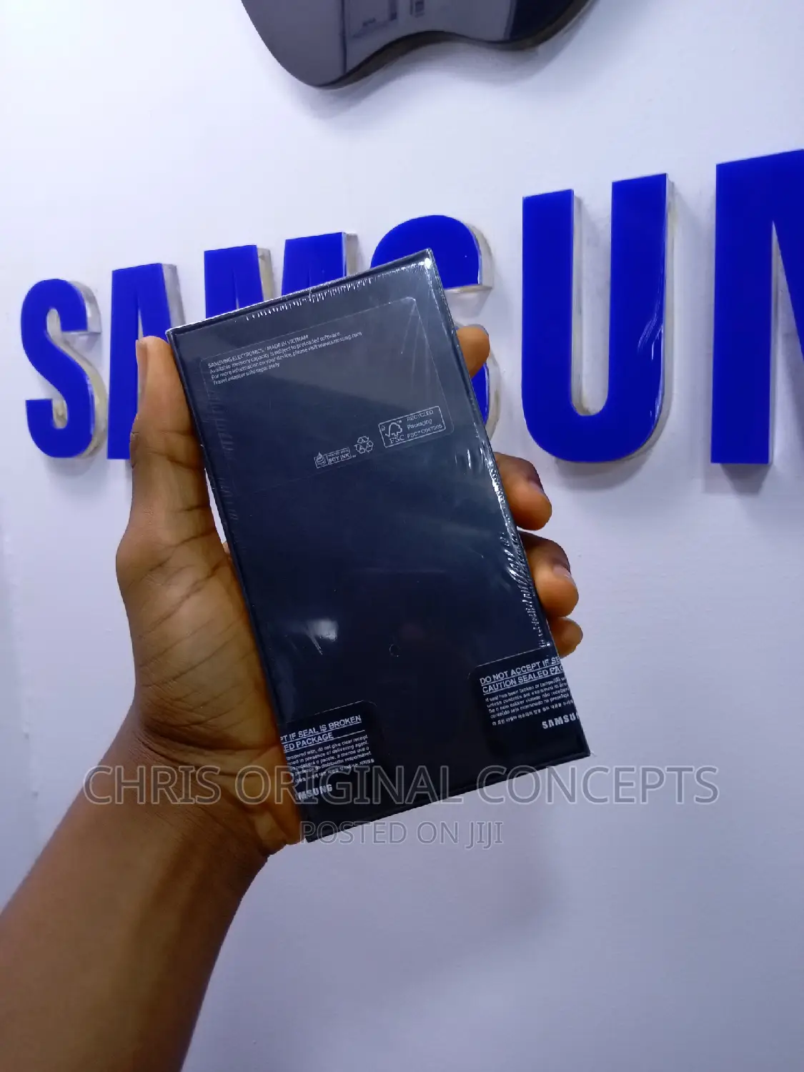 New Samsung Galaxy S22 5G 128 GB Black