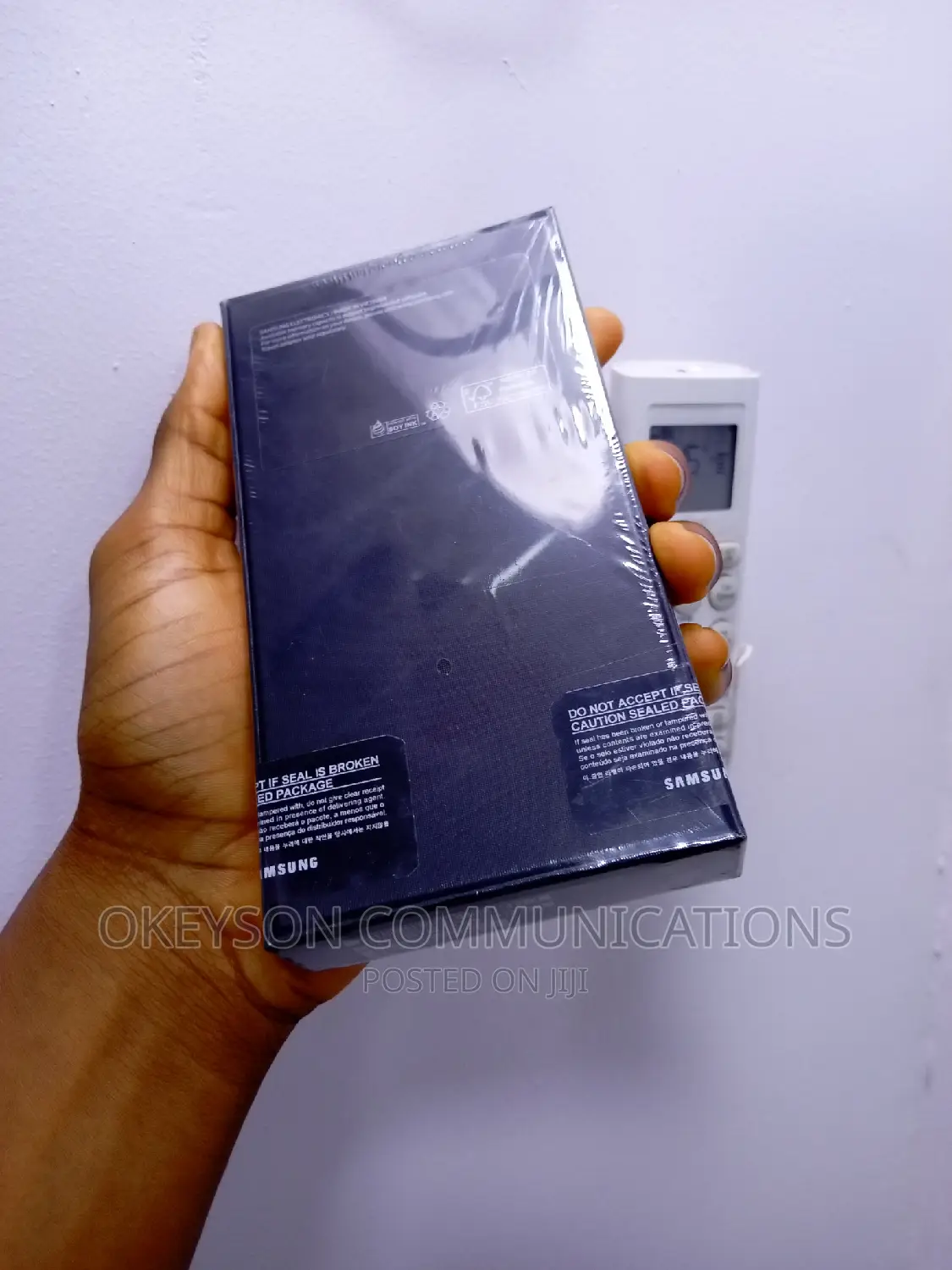 New Samsung Galaxy S22 5G 256 GB Black