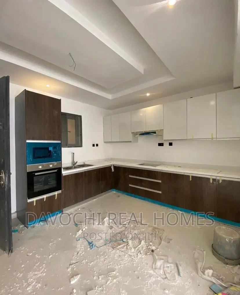 2bdrm Apartment in Ikate, Lekki for rent