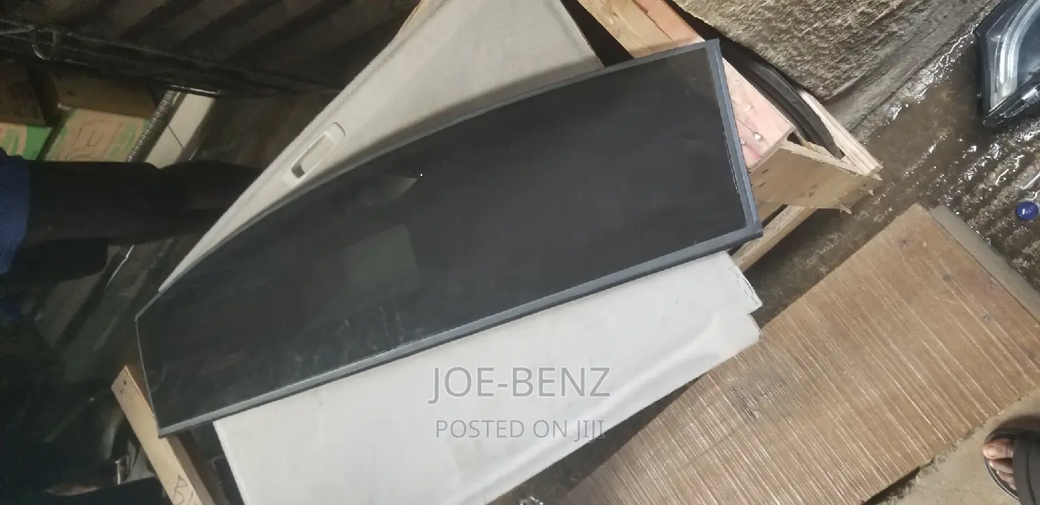 C300 2015 Paranamic Roof Glass Front