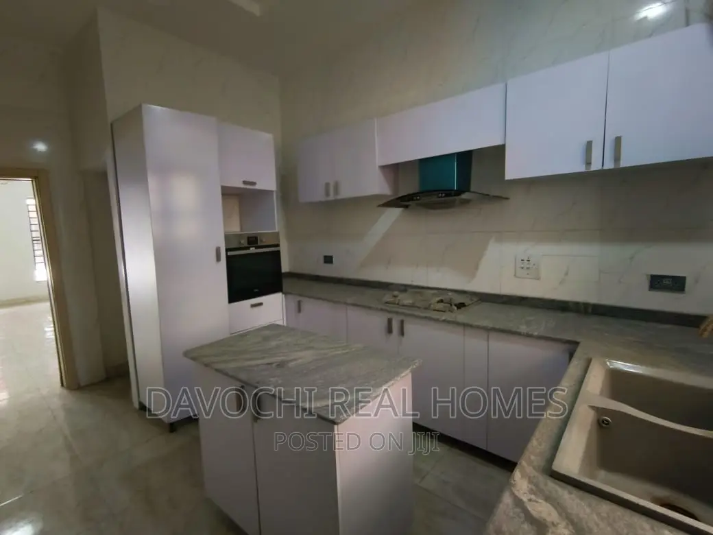 4bdrm Duplex in Ikota, Lekki for rent