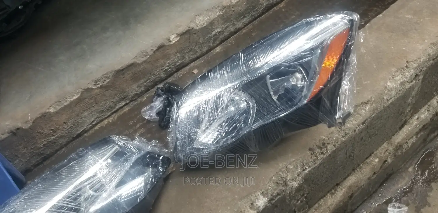 GLA250 Set of Non LED Headlights American