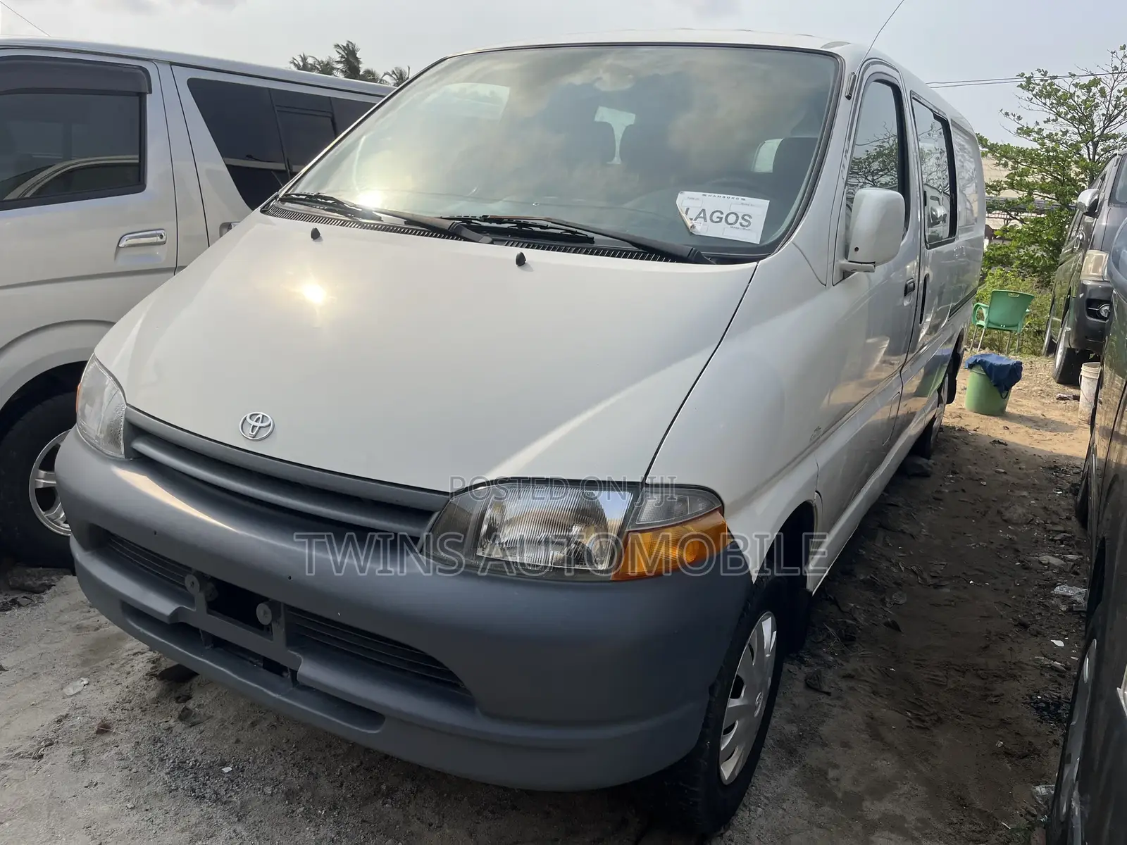 Toyota HiAce 2007 White