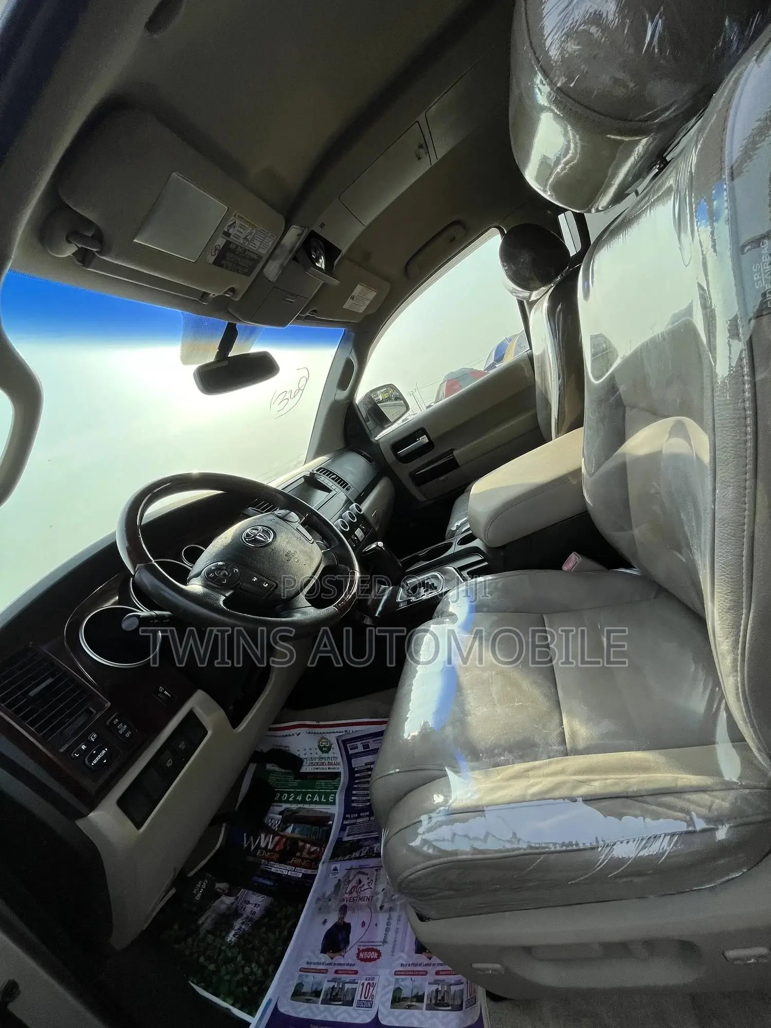 Toyota Sequoia 2011 Gold