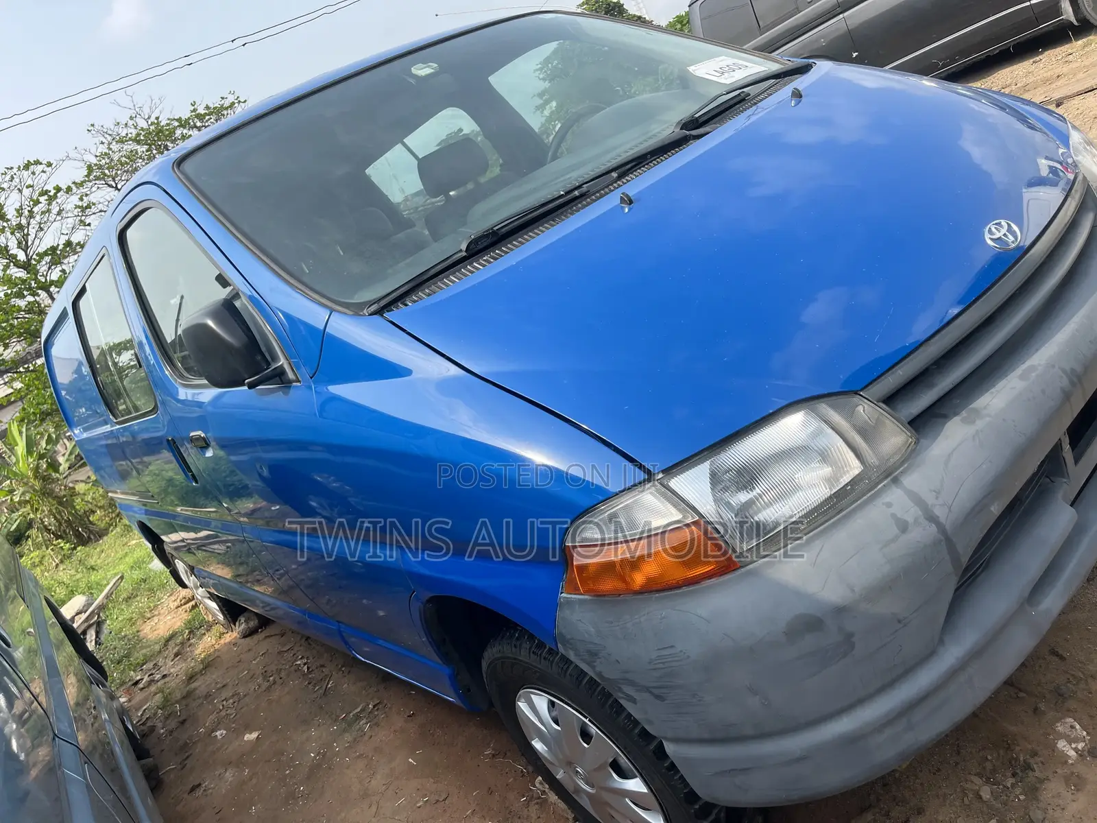 Toyota HiAce 2005 Blue