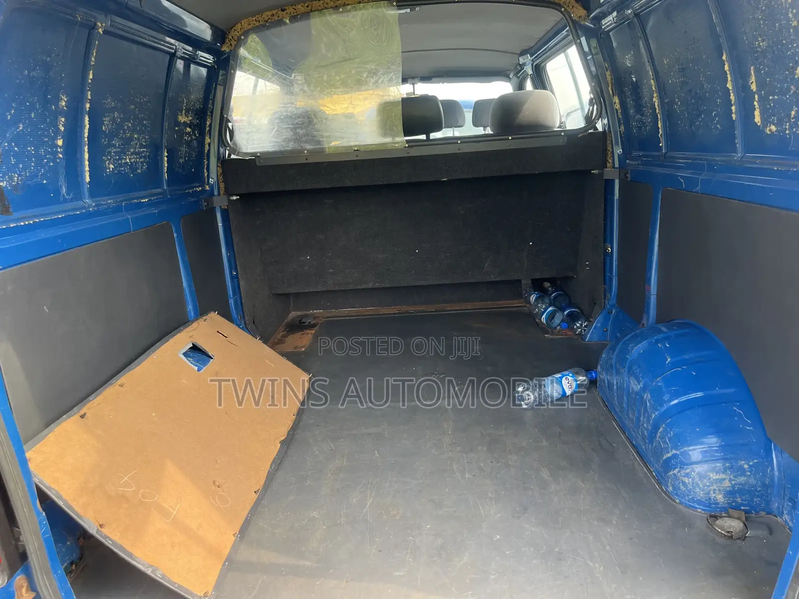 Toyota HiAce 2005 Blue
