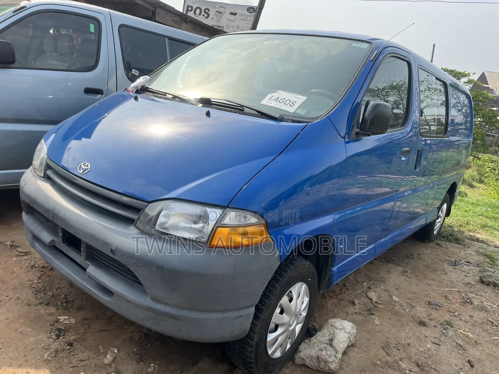 Toyota HiAce 2005 Blue