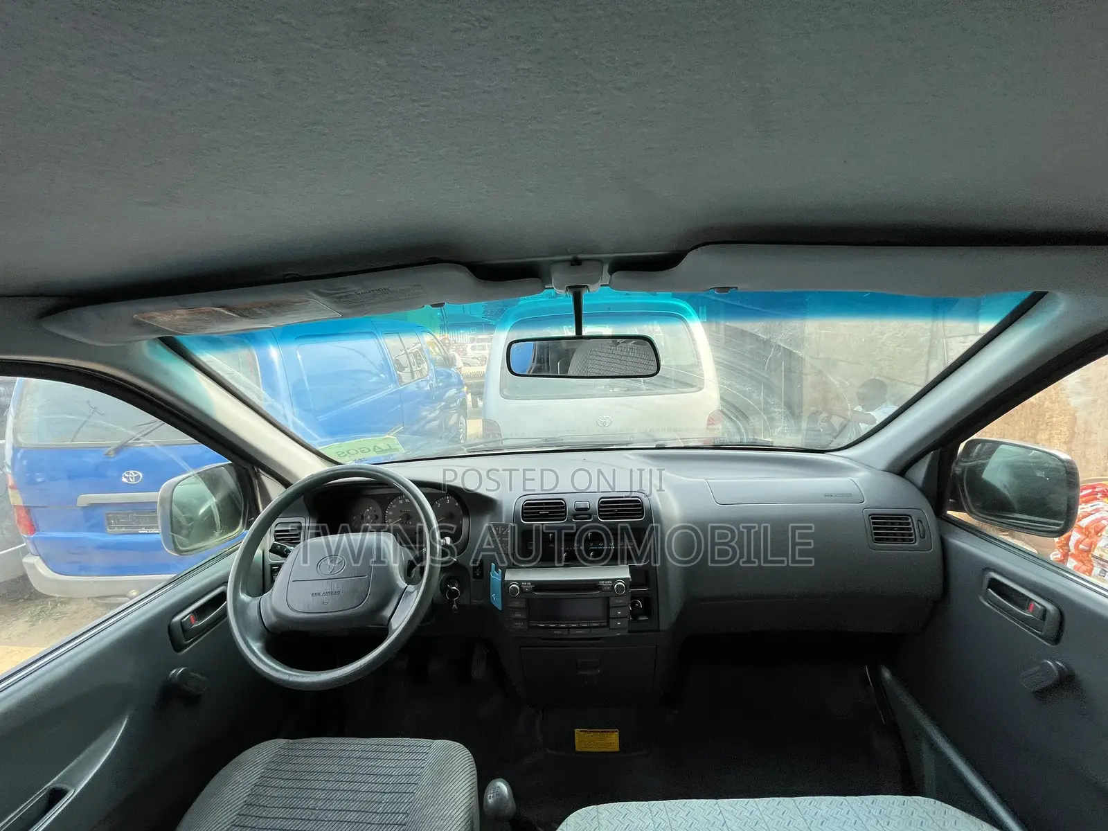 Toyota HiAce 2004 Grey