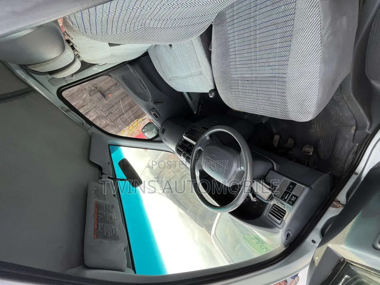 Toyota HiAce 2004 Grey