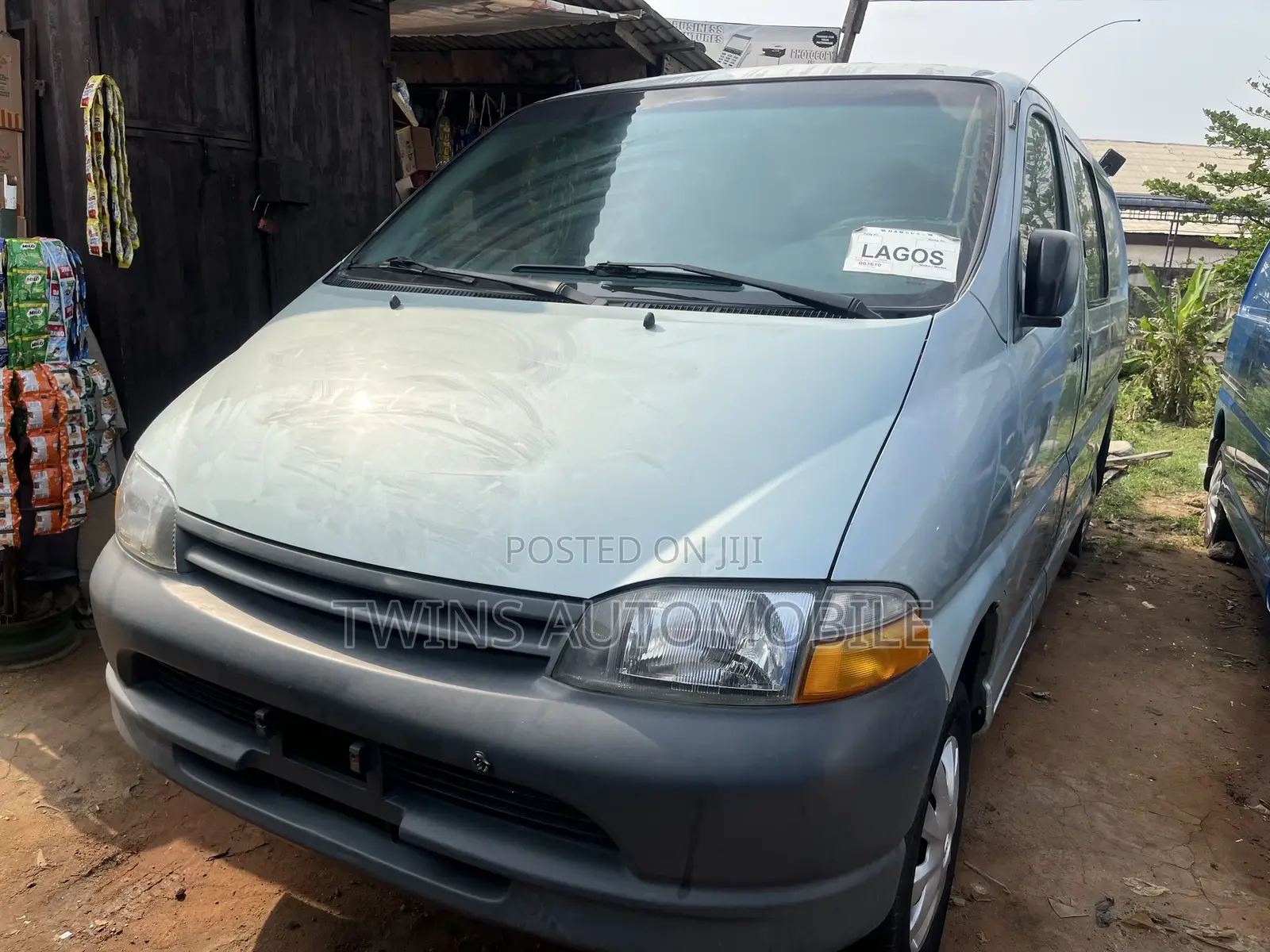 Toyota HiAce 2004 Grey