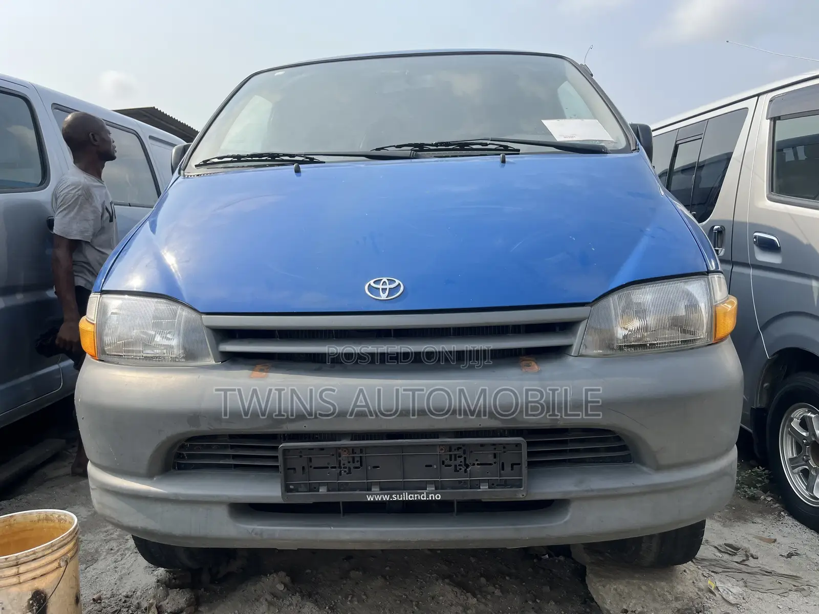 Toyota HiAce 2003 Blue