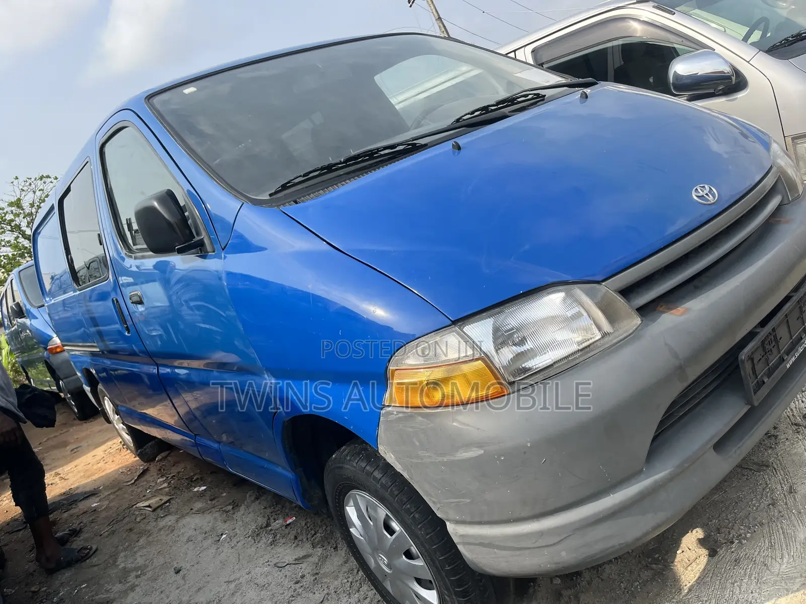 Toyota HiAce 2003 Blue