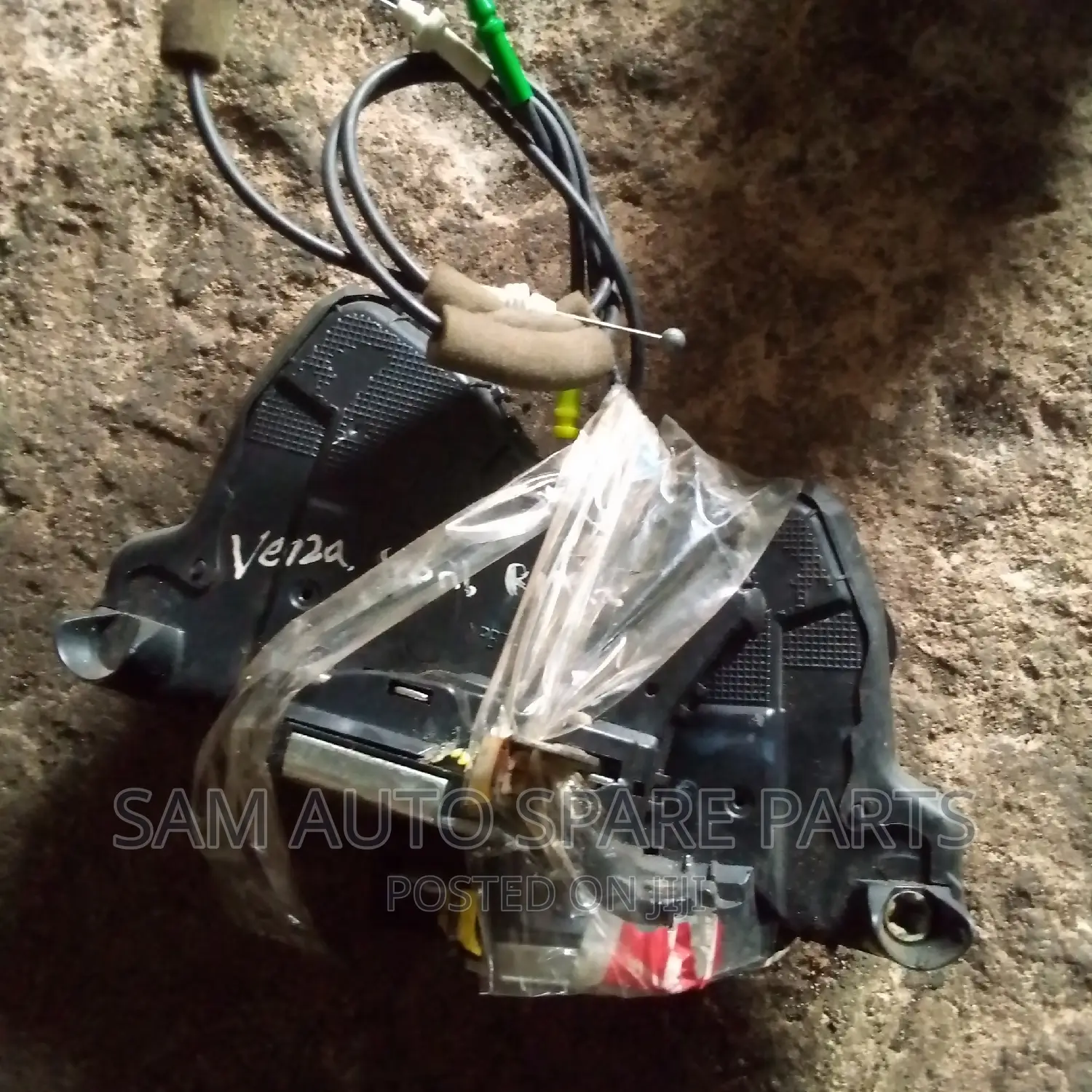 Toyota Venza Door Catcher the Two Front 2014 Model