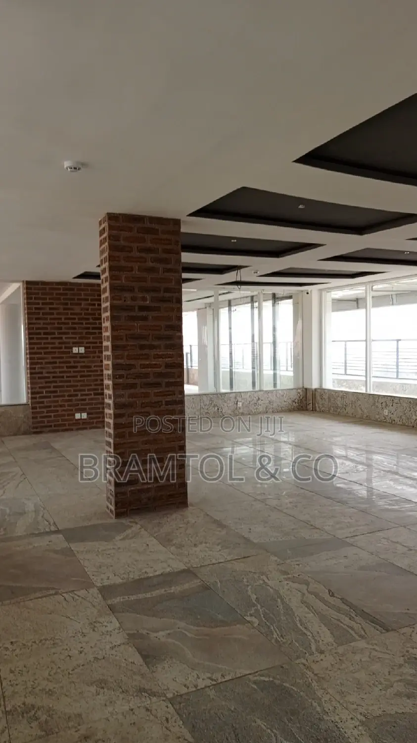 46sqm Office/Shop in a Serviced Plaza in Wuse 2