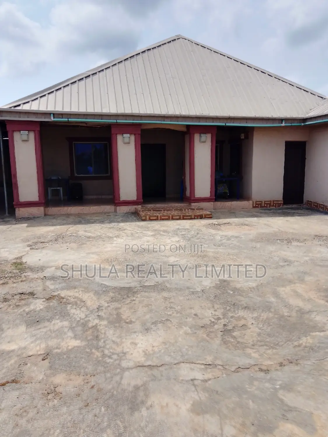 Furnished 10bdrm House in Agbara-Igbesan for sale