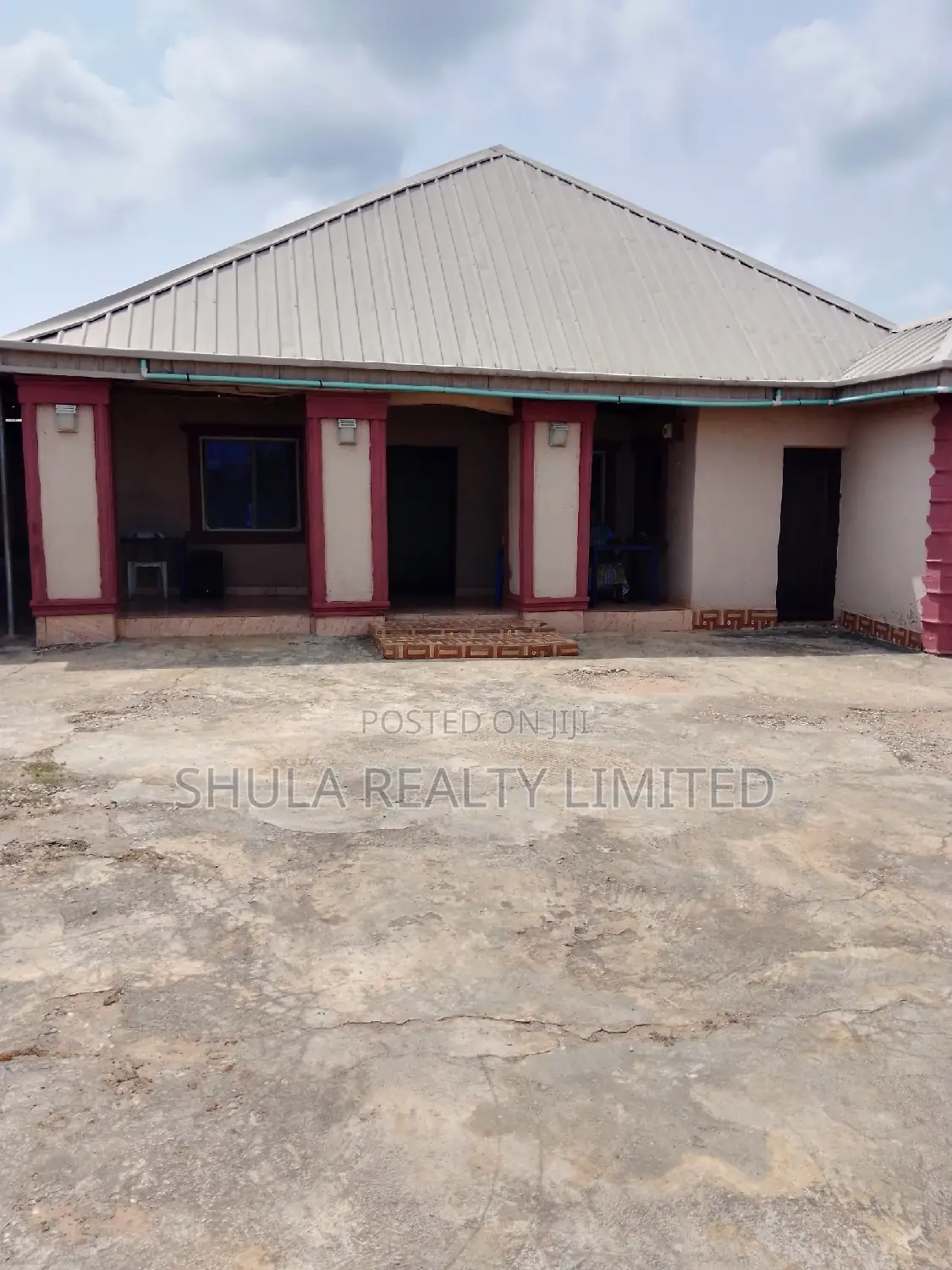 Furnished 10bdrm House in Agbara-Igbesan for sale