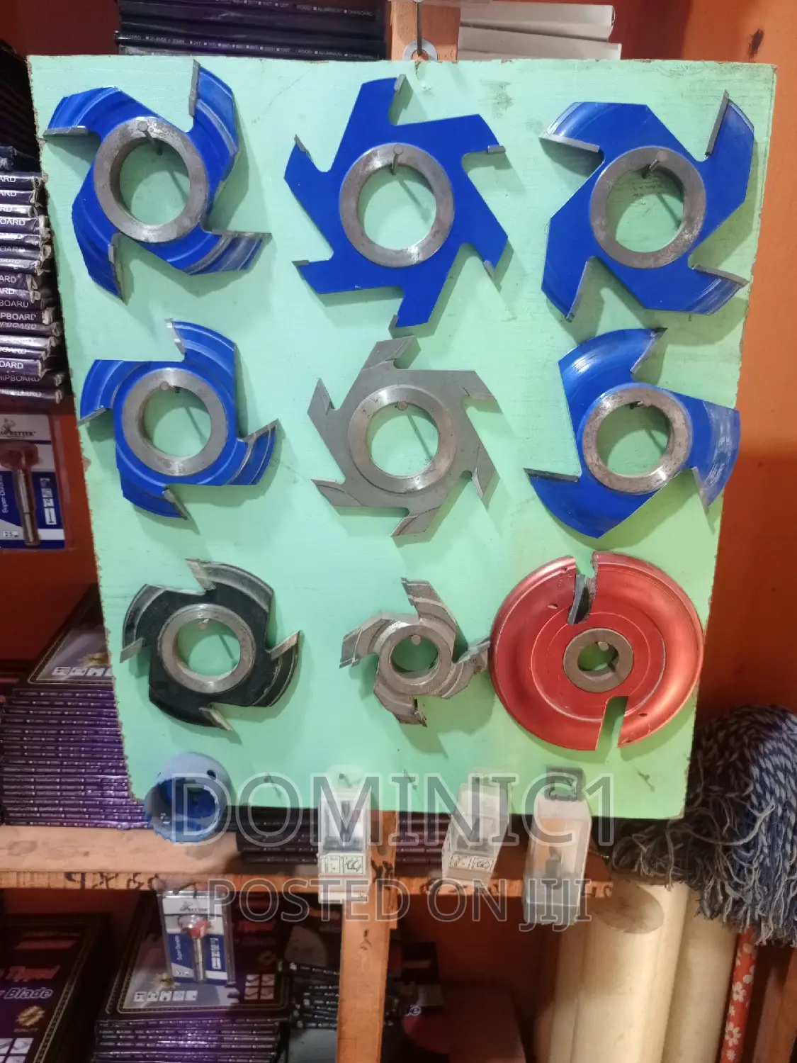 Groven and Design Cutter