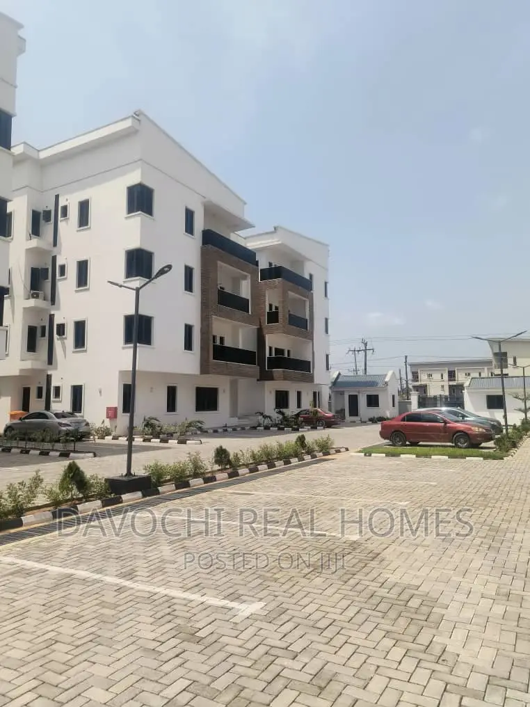 3bdrm Apartment in Chevron Second Toll, Lekki for rent
