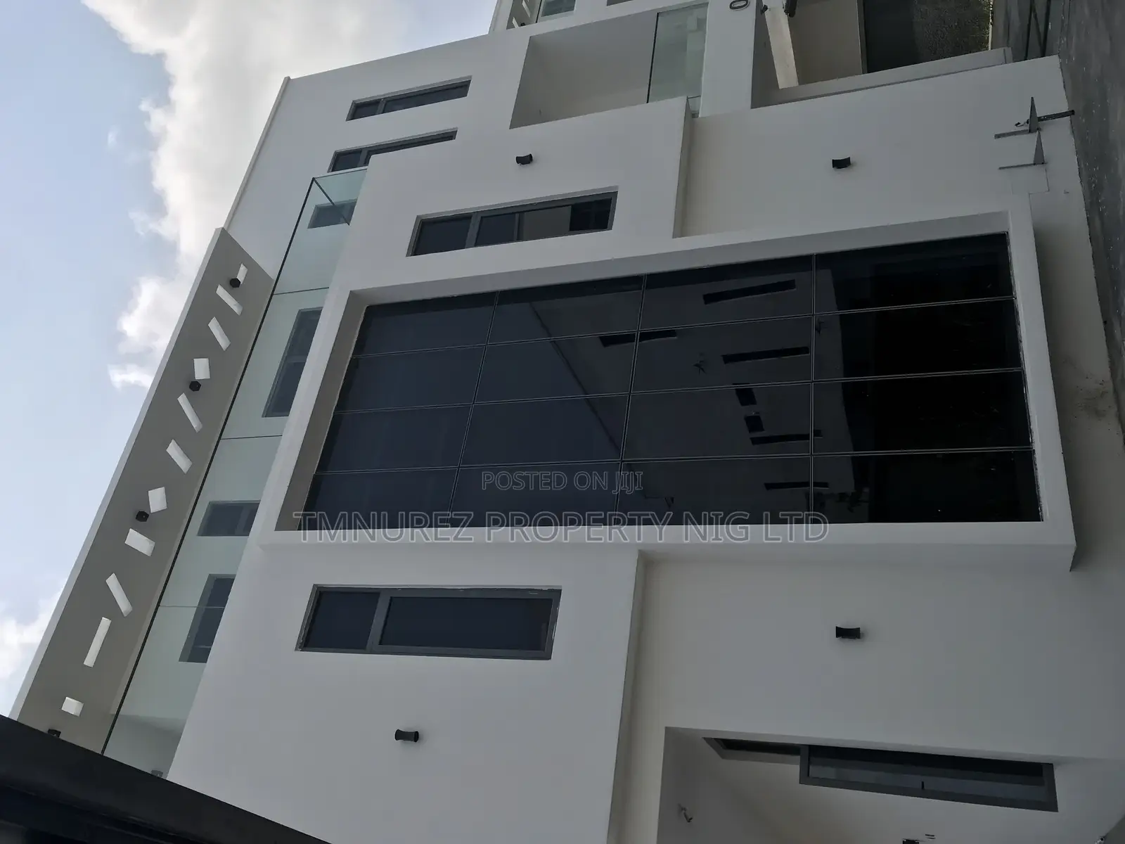Furnished 5bdrm Duplex in Osapa london for sale