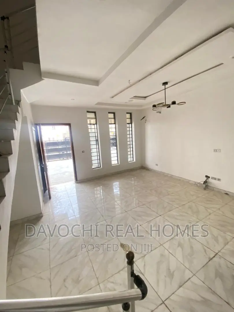 4bdrm Duplex in Lekky Country Home, Lekki for sale