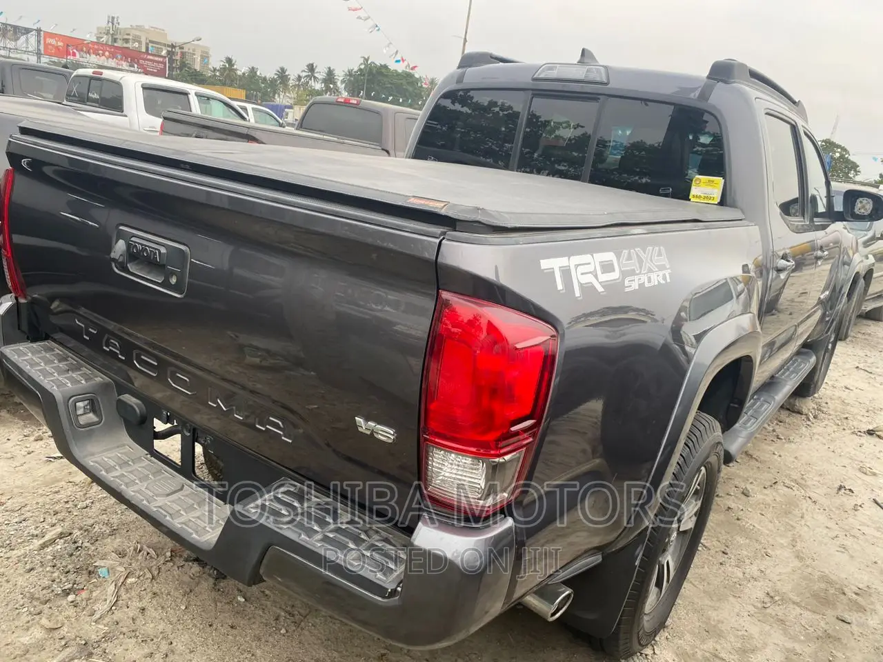 Toyota Tacoma 4dr Double Cab 2016 Gray