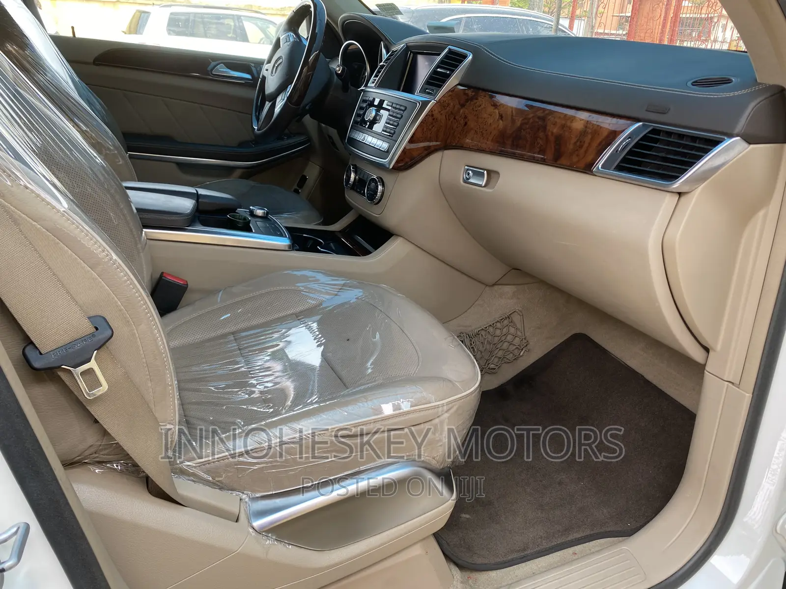 Mercedes-Benz GL-Class GL 550 2013 White