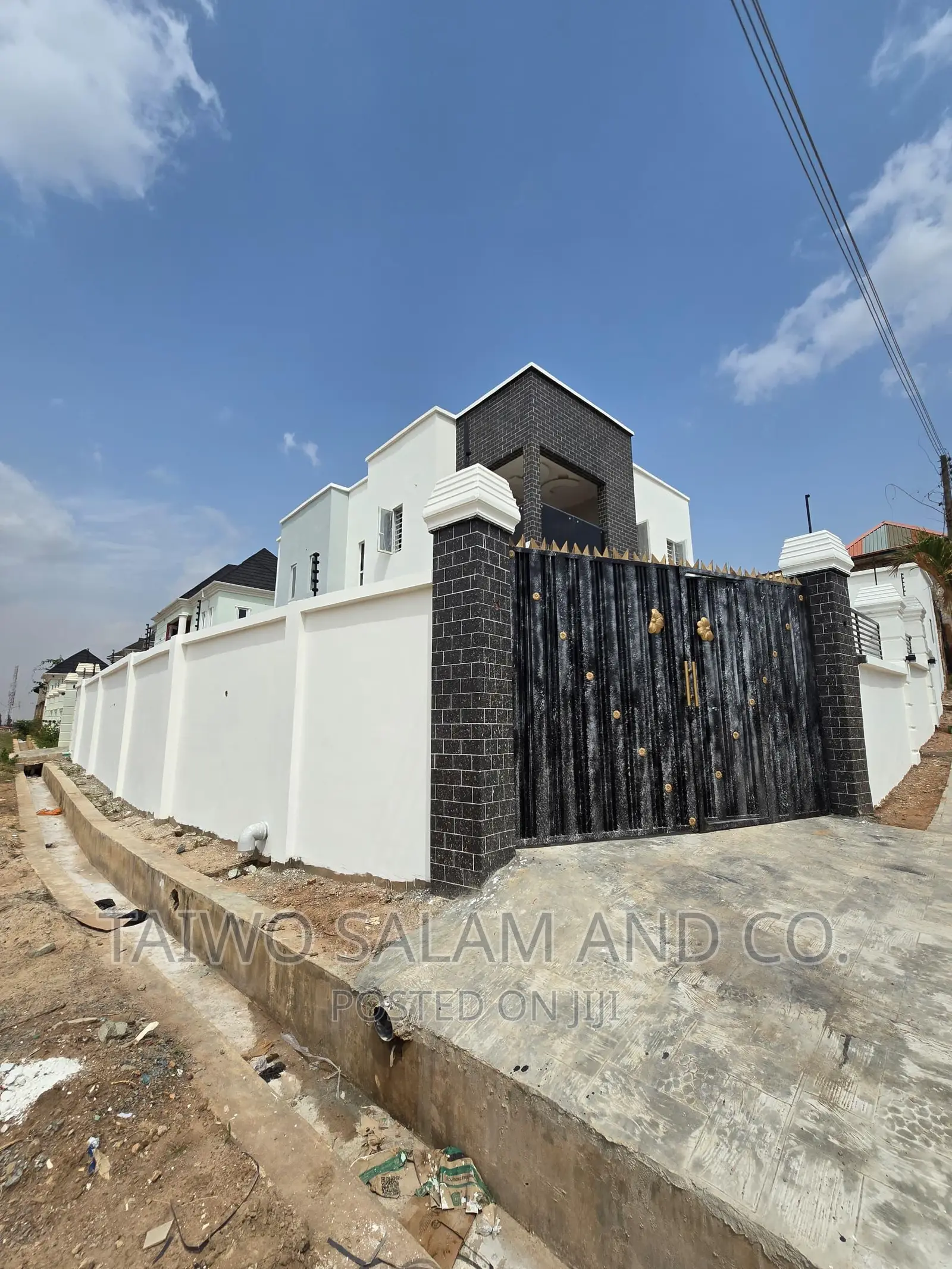 4bdrm Duplex in Rind Road for sale