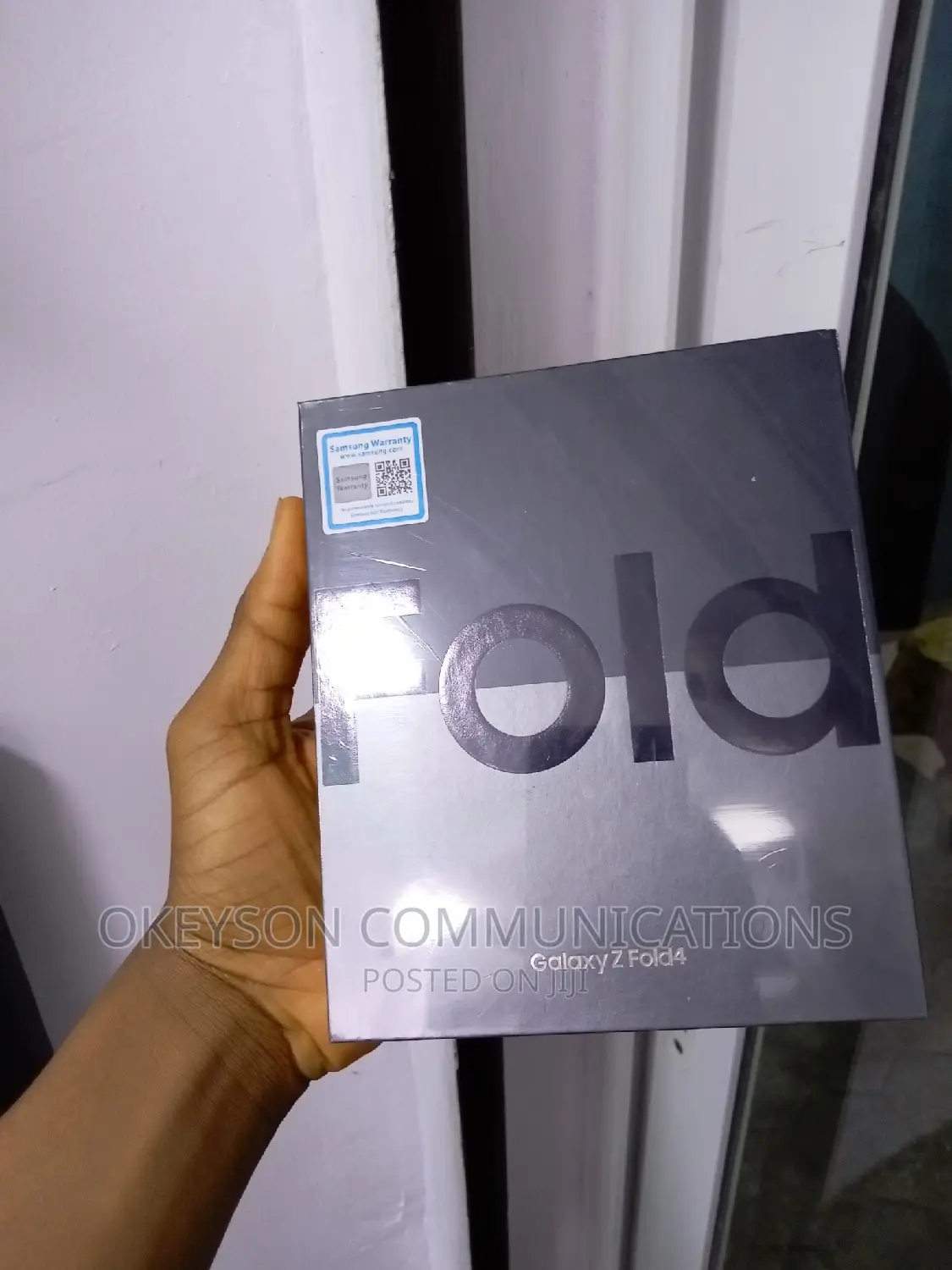 New Samsung Galaxy Z Fold4 512 GB Gold
