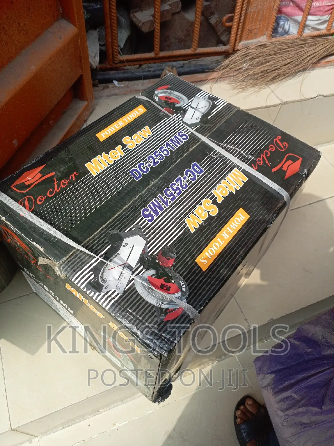 Miter Saw Machine (Doctor)