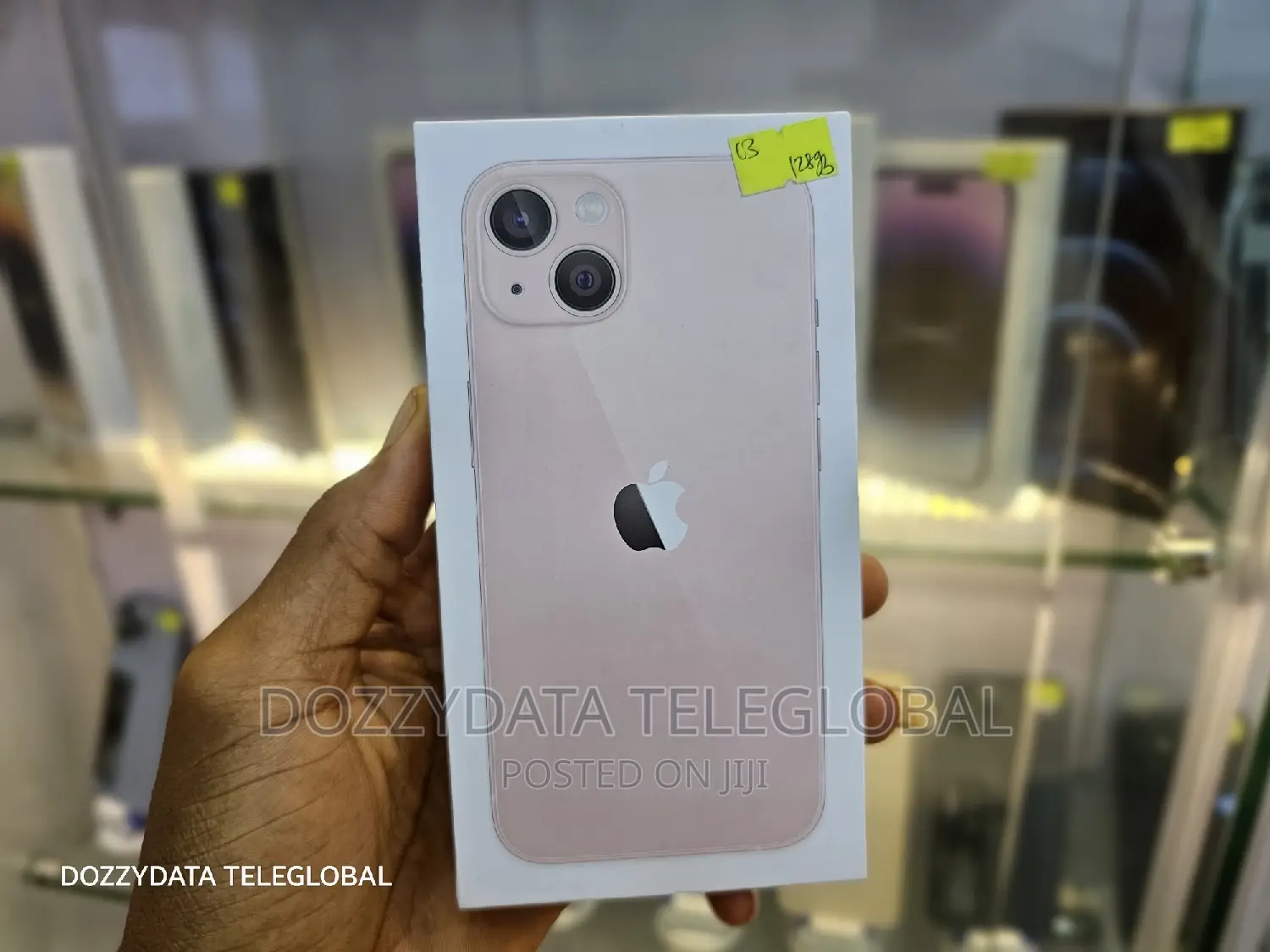 New Apple iPhone 13 128 GB Pink