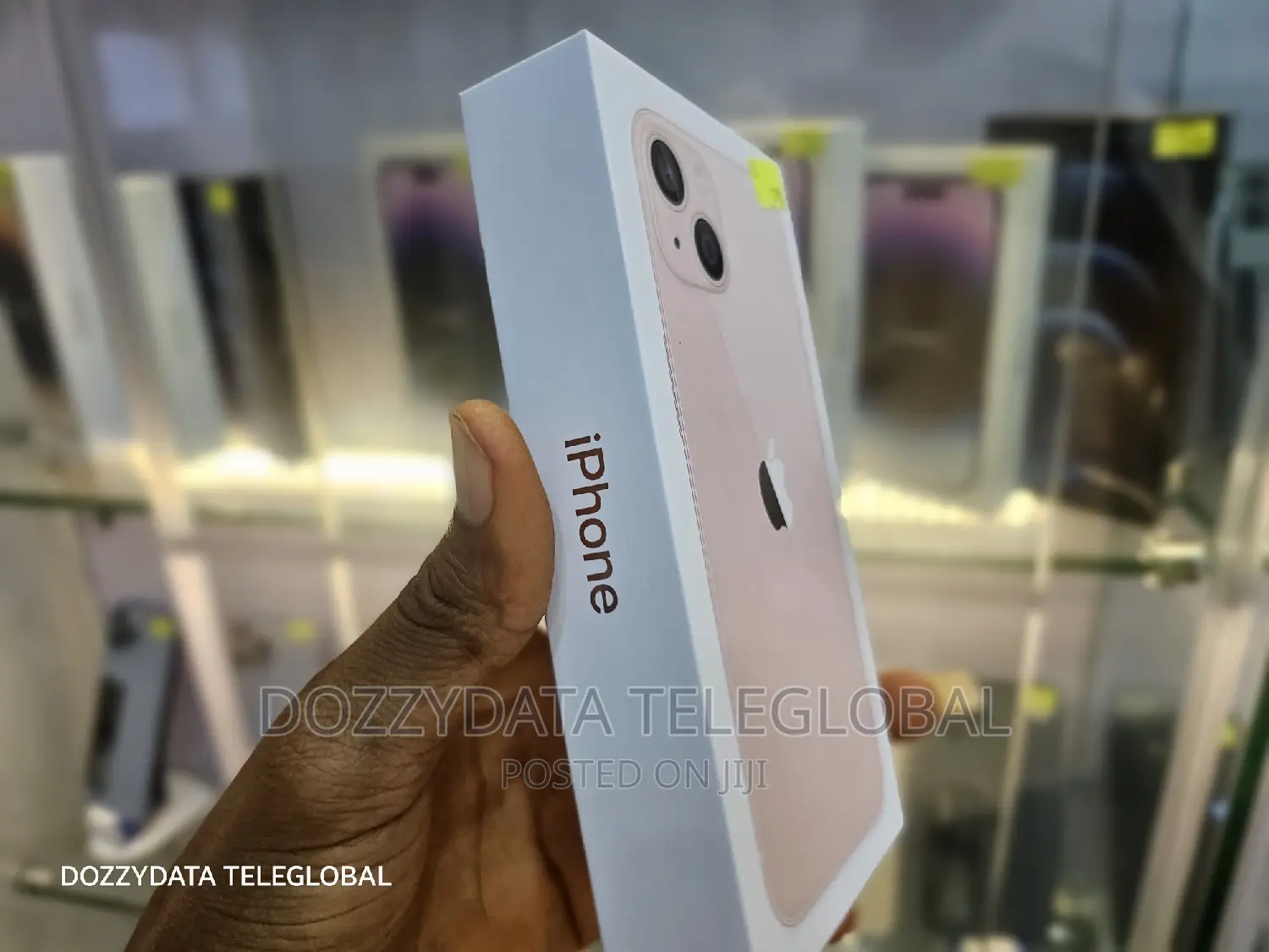 New Apple iPhone 13 128 GB Pink