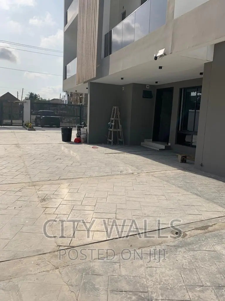 4bdrm Townhouse / Terrace in Lekki Phase 1 for rent