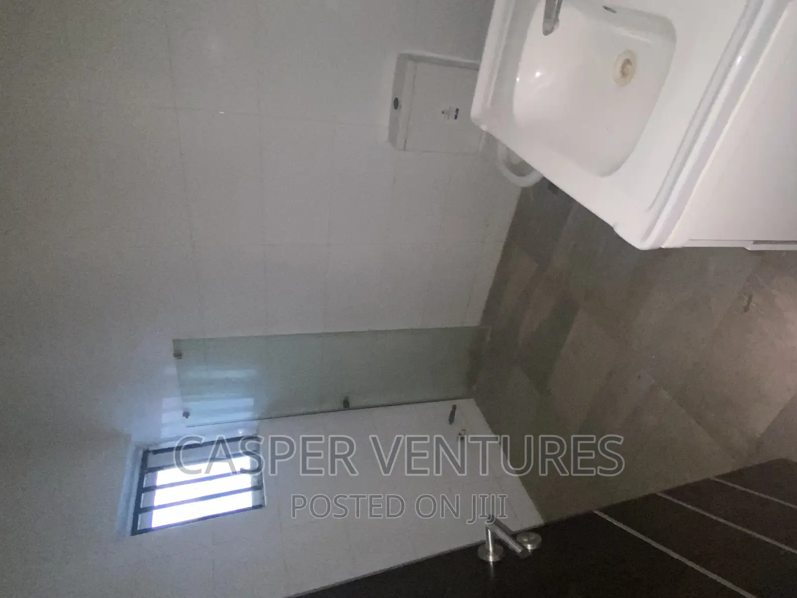 Studio Apartment in Freedom Way, Lekki Phase 1 for rent