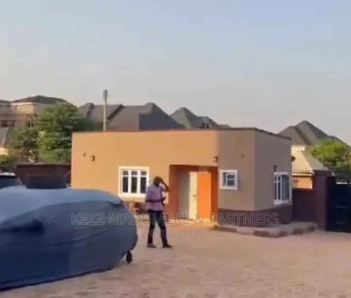 12bdrm Block of Flats in Republic Estate, for sale