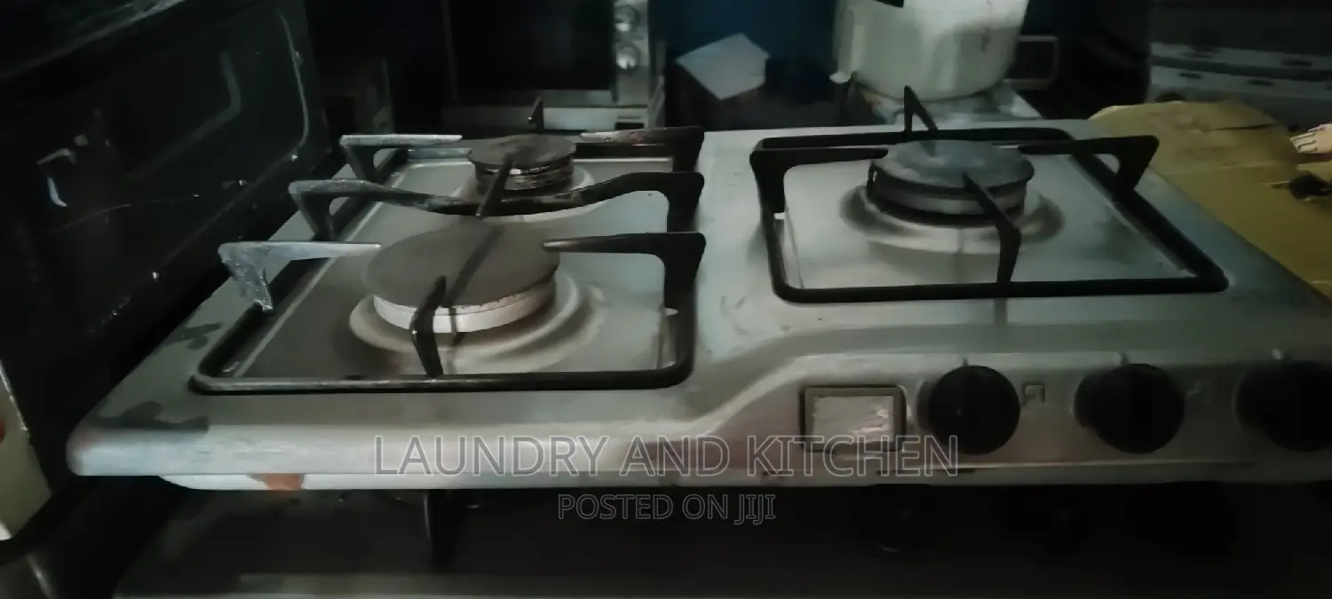 3 Burner Gas Cooker With Stainless Steel Body