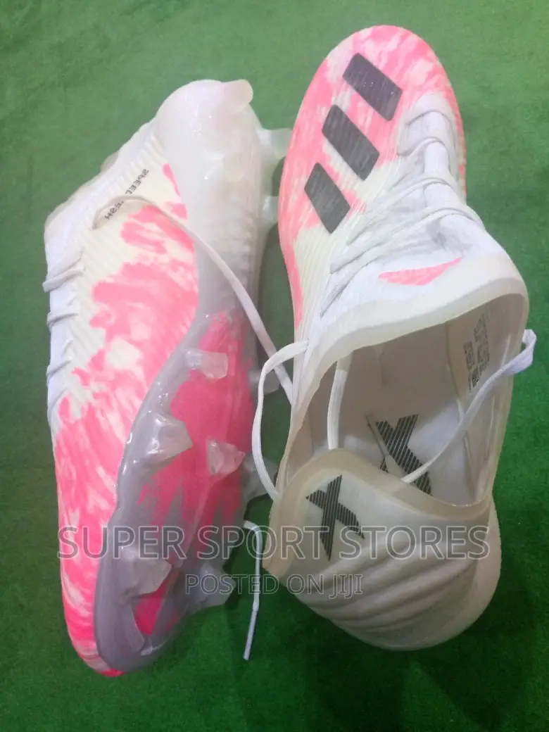 Pinky Speedmesh Soccer Boot