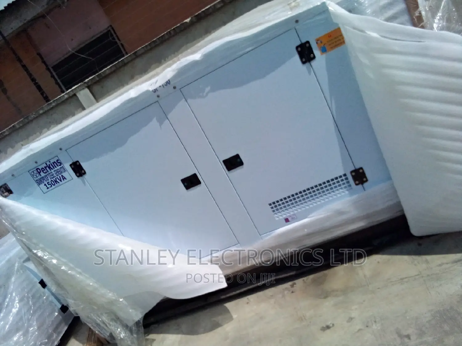 150kva Perkins Soundproof Generator 100%Copper Coil