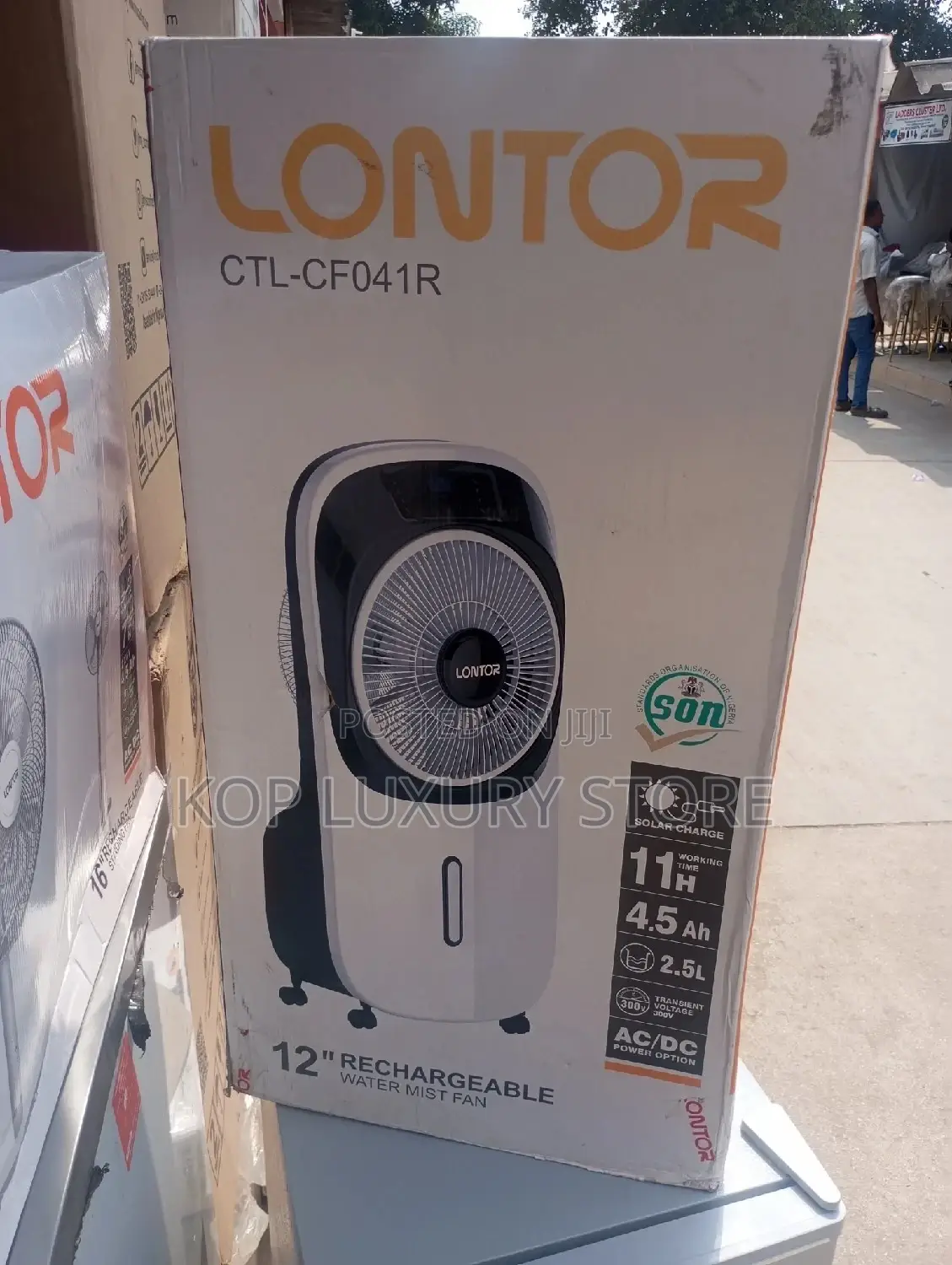 A High Quality Lontor Cooler Rechargeable 12 Inches