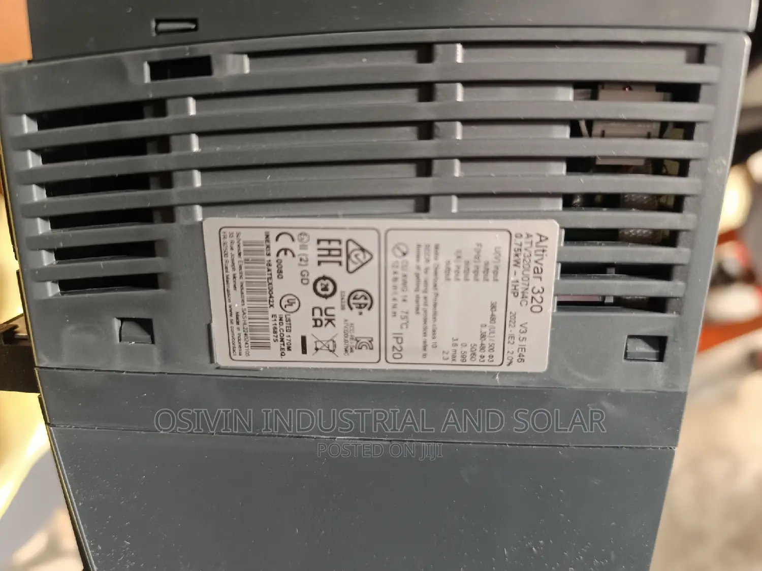 Atv320u07n4c Schneider Speed Drive 0.75kwh 3phase
