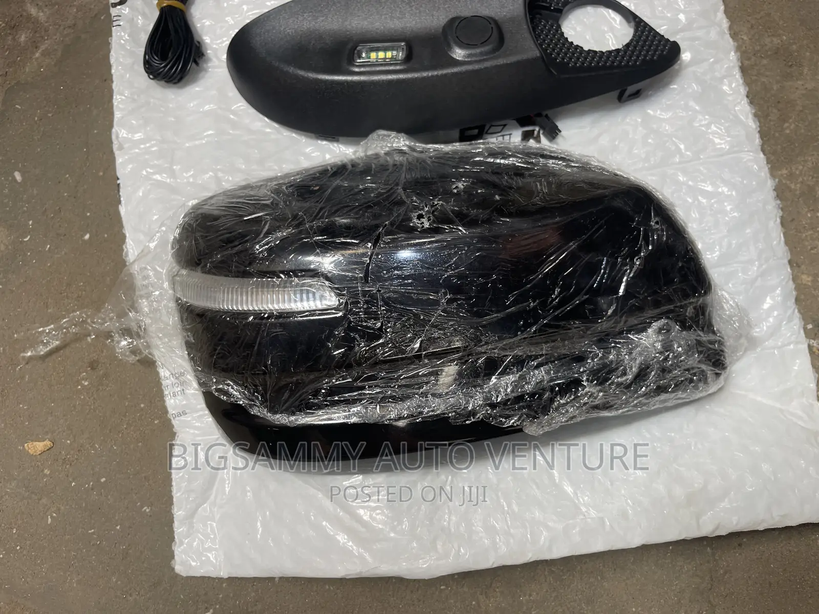 Side Mirror Cover Landcruiser 2022 / 2033